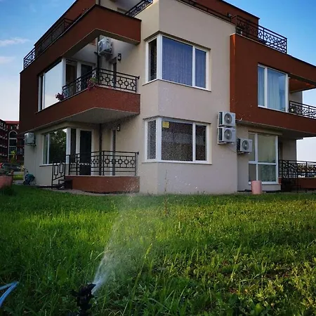 Niko's Deluxe Apartament *