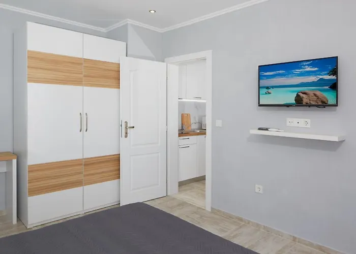 Apartment Niko's Deluxe Nesebar