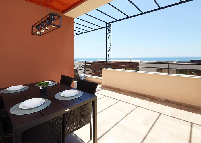 Niko's Deluxe Nesebar