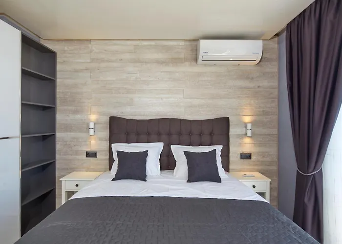 Apartment Niko's Deluxe Nesebar